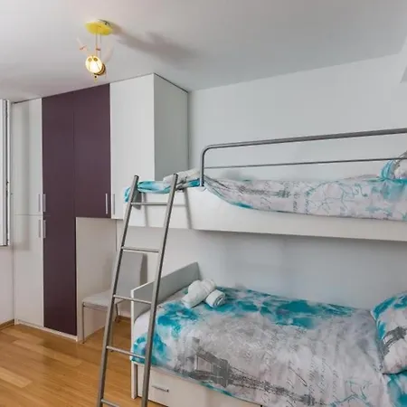 Puttilli - Two Bedroom With Balcony And Sea View Appartement